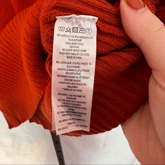 French Connection Reddish Orange Mock Neck Long Sleeve Sweater, size Medium - Picture 3 of 8